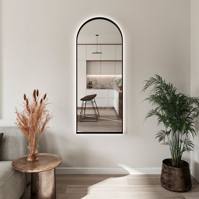 مرآة قوسية مصنوعة يدويًا 60 (عرض) × 150 (ارتفاع) سم - إطار فولاذي أسود مع إضاءة ليد